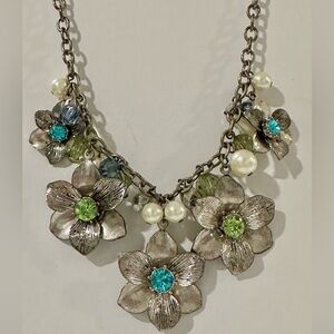 004.RARE PREMIERE Floral Silver tone Necklace w/Blue&Green 4.5”extender Stamped